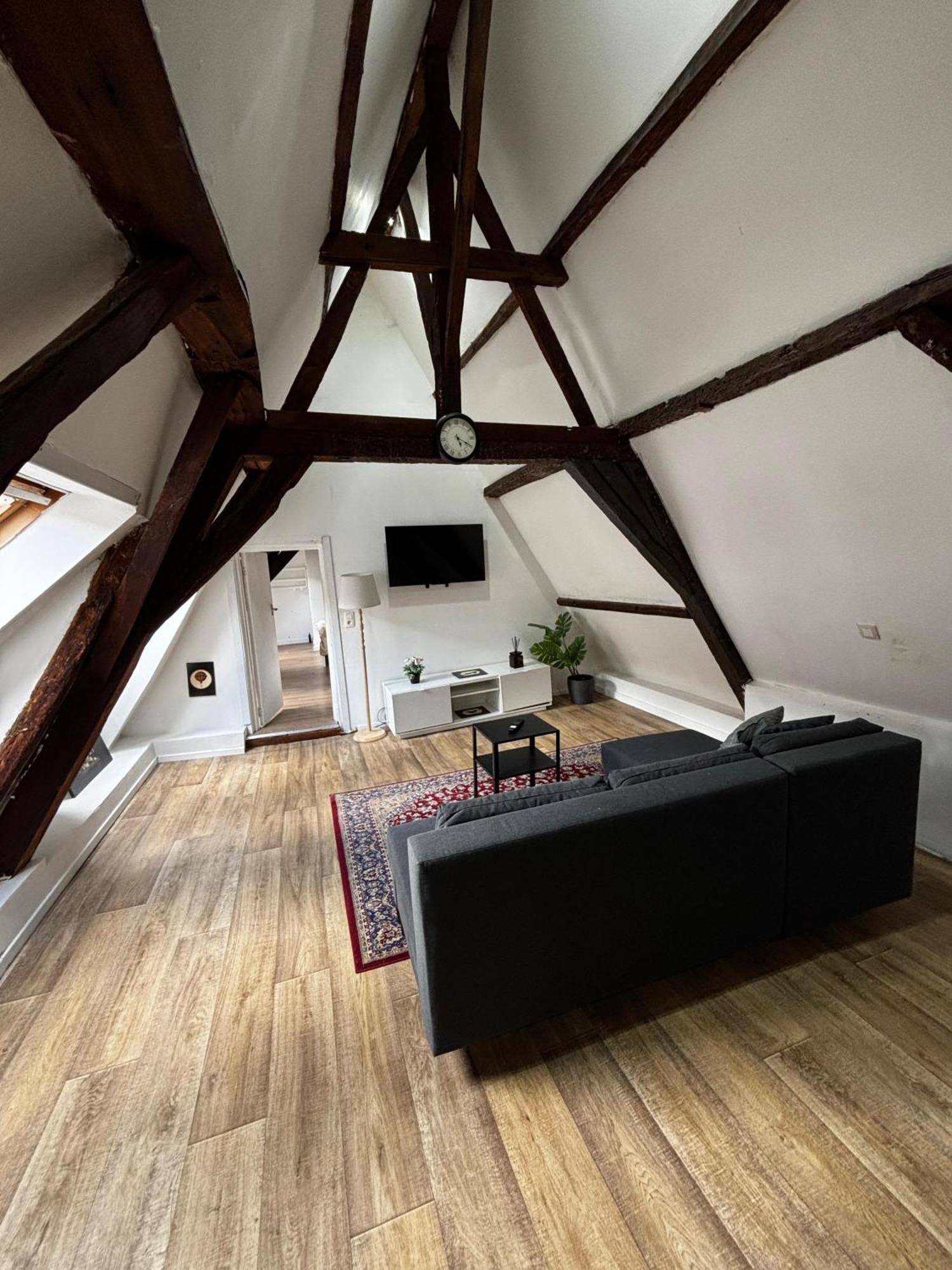 Stylish Canal-side 2br-1lr Apt, At Center Of *